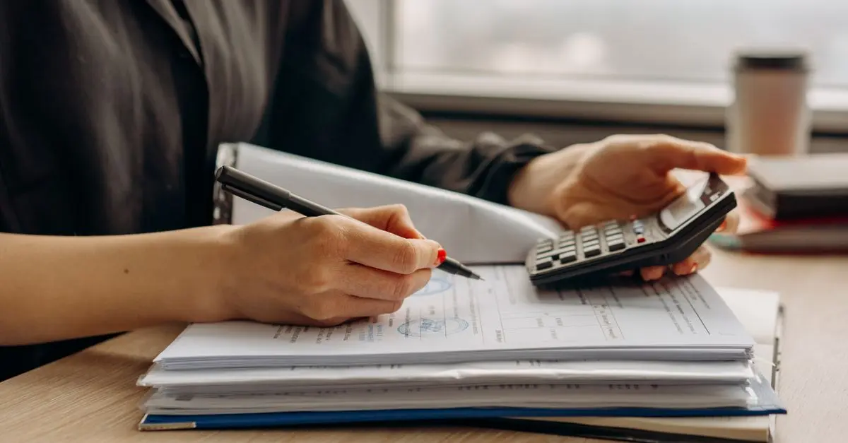 Comment économiser facilement grâce à la réévaluation de vos contrats
